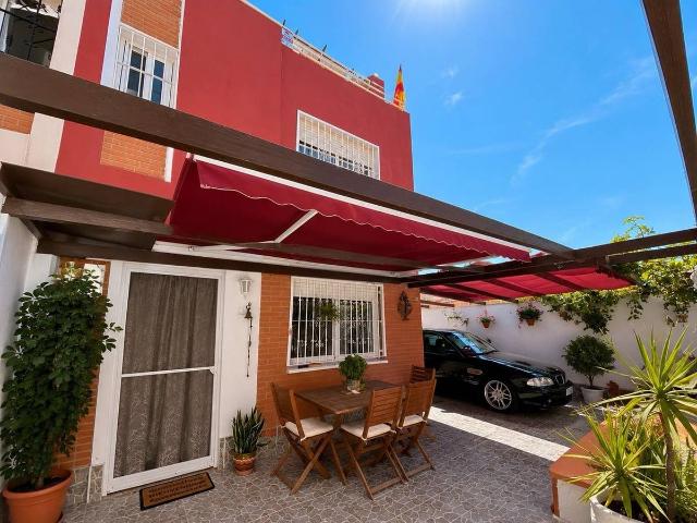 Casa adosada en Venta en Los Balcones Los Altos
