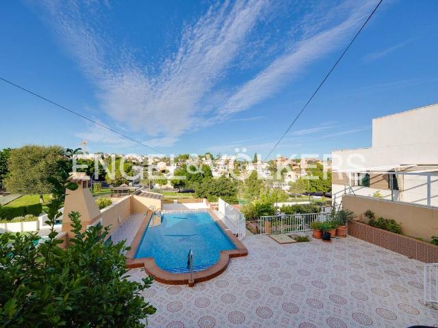Casa adosada en Venta en Los Balcones Los Altos
