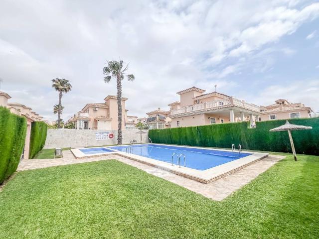 Casa adosada en Venta en Los Balcones y los Altos
