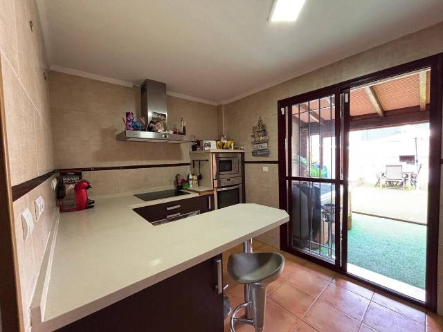 Casa adosada en Venta en Los Barrios