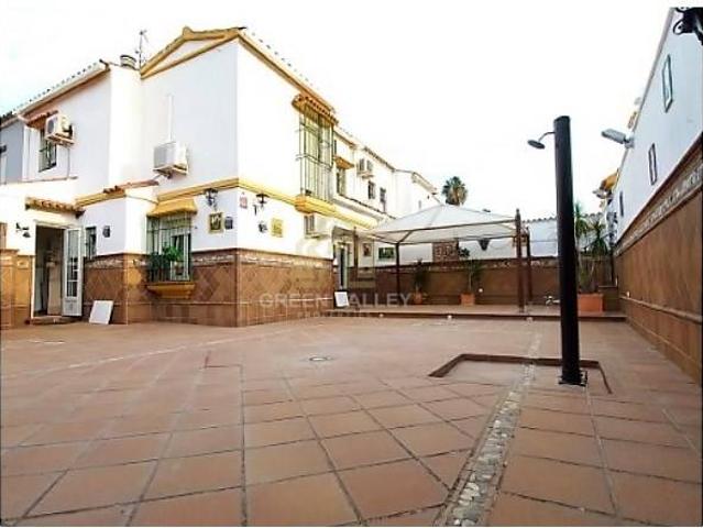 Casa adosada en Venta en Los Barrios