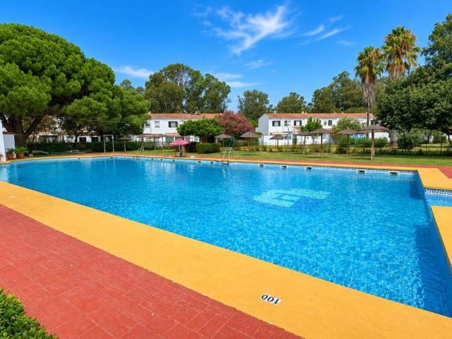 Casa adosada en Venta en Los Barrios