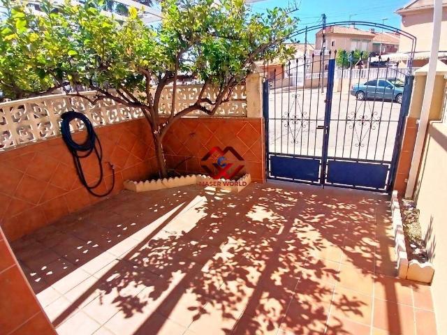 Casa adosada en Venta en Los Cuarteros