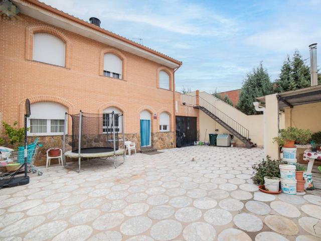 Casa adosada en Venta en Los Cestos Belén Las Eras
