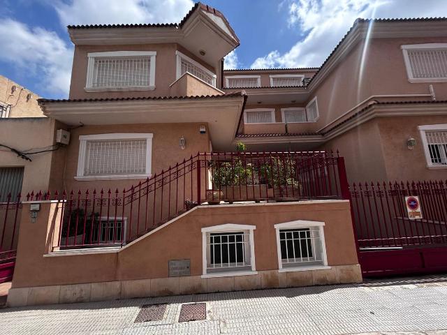 Casa adosada en Venta en Los Dolores