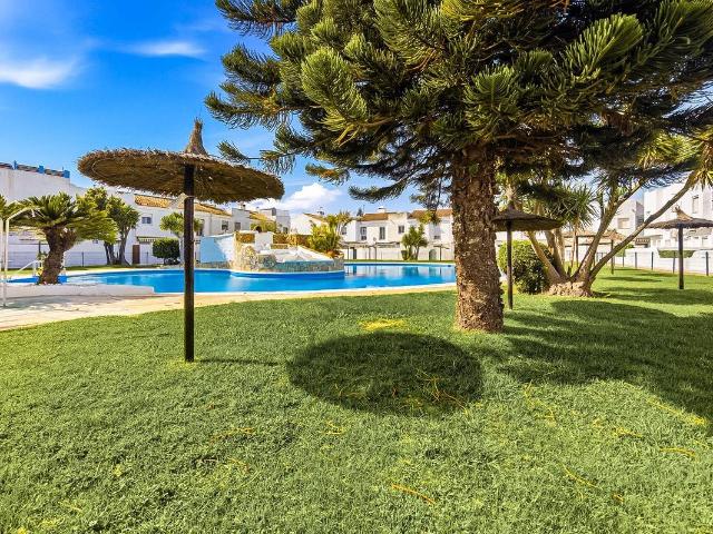 Casa adosada en Venta en Los Gallos
