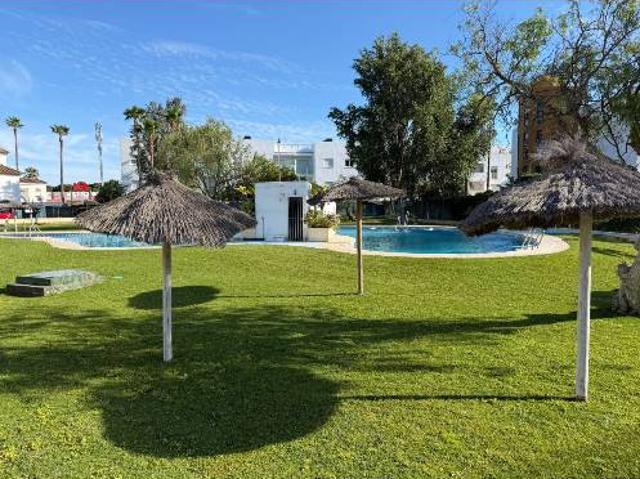 Casa adosada en Venta en Los Gallos