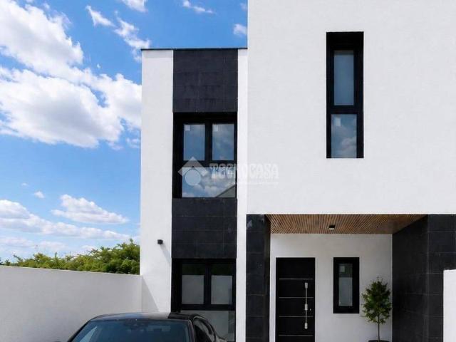 Casa adosada en Venta en Los Hueros