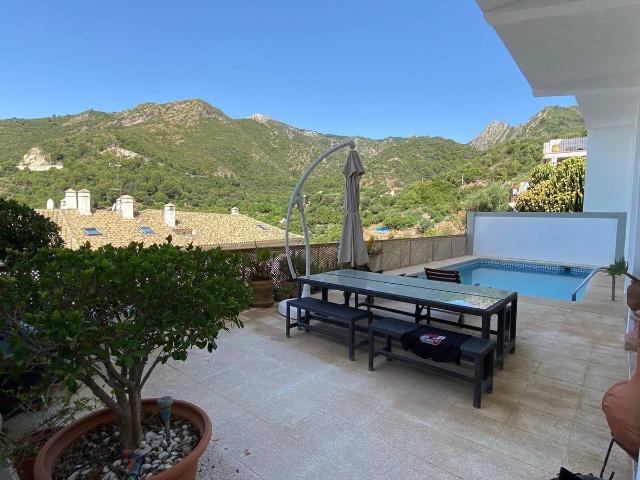 Casa adosada en Venta en Los Jardines de Marbella La Ermita