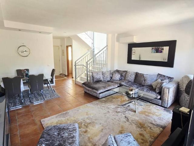 Casa adosada en Venta en Los Pacos
