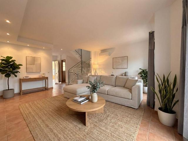 Casa adosada en Venta en Los Pacos