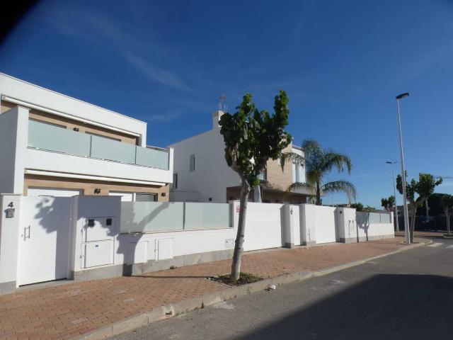 Casa adosada en Venta en Los Peñascos El Salero Los Imbernones