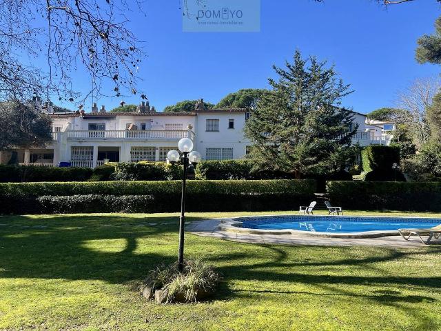 Casa adosada en Venta en Los Pinos Politur