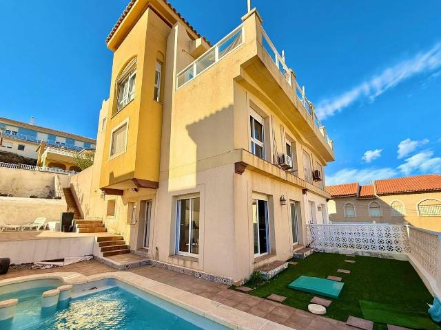 Casa adosada en Venta en Los Urrutias