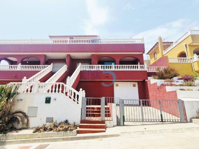Casa adosada en Venta en Los Urrutias