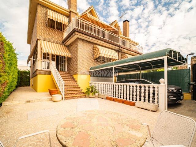 Casa adosada en Venta en Los Villares
