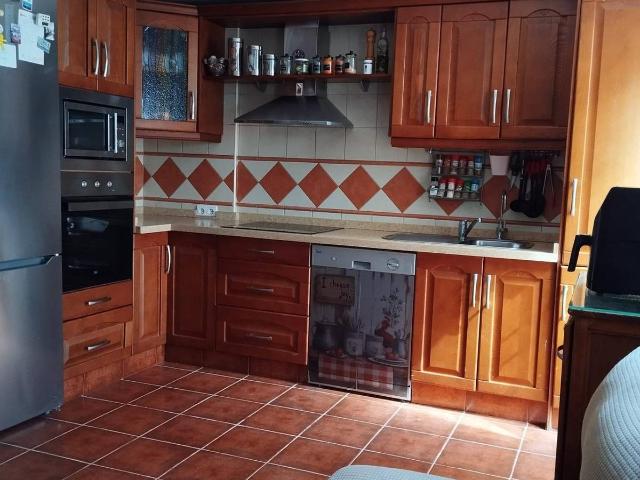 Casa adosada en Venta en La Colina