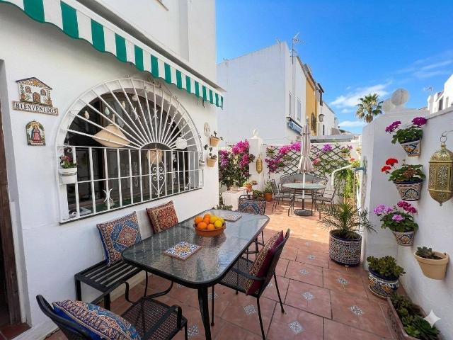 Casa adosada en Venta en La Colina