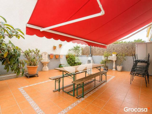Casa adosada en Venta en La Collada Sis Camins