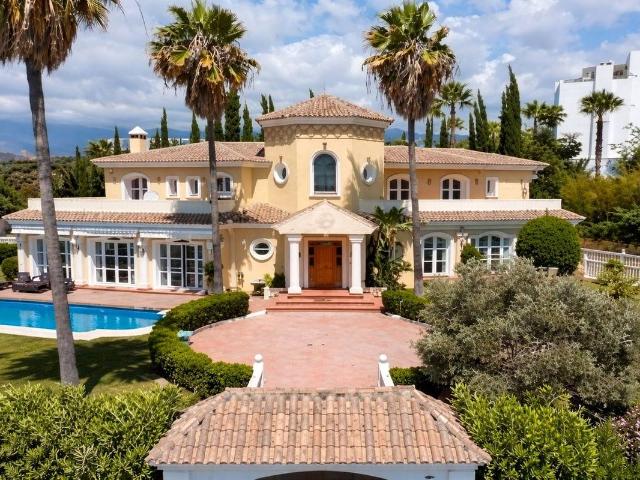 Casa adosada en Venta en La Concha Resina Golf