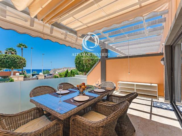 Casa adosada en Venta en La Caleta
