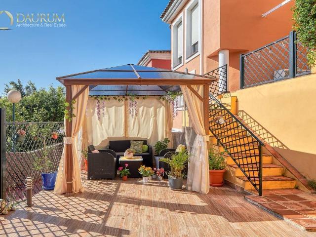Casa adosada en Venta en La Capellanía El Higuerón