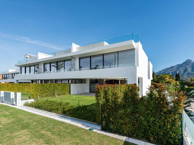 Casa adosada en Venta en La Carolina Guadalpín