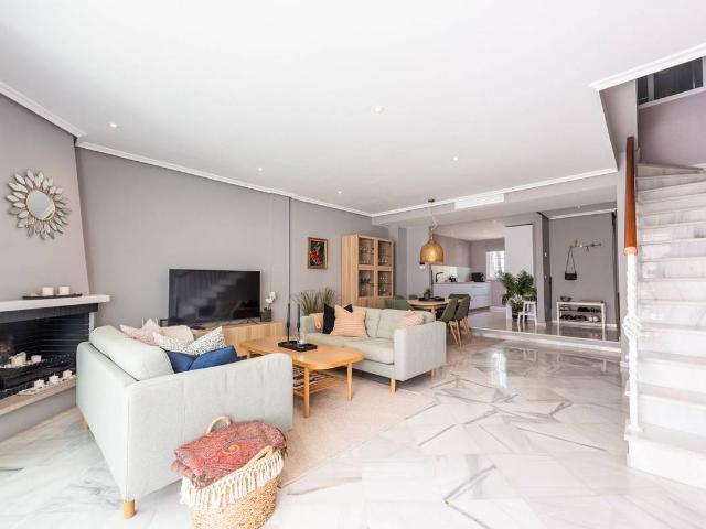Casa adosada en Venta en La Carolina Guadalpín