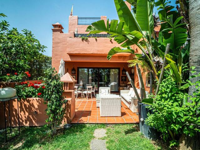 Casa adosada en Venta en La Carolina Guadalpín