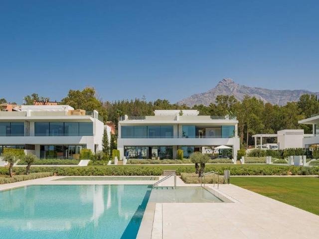 Casa adosada en Venta en La Carolina Guadalpín