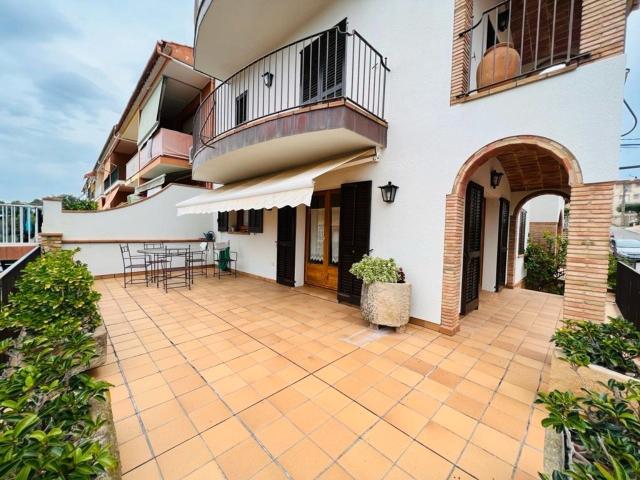Casa adosada en Venta en La Bisbal d'Empordà