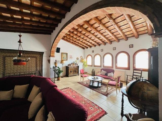 Casa adosada en Venta en La Bisbal d'Empordà