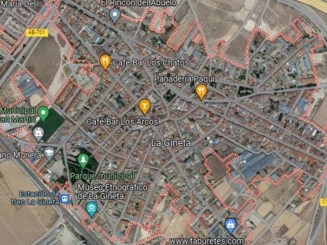 Casa adosada en Venta en La Gineta