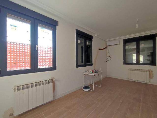 Casa adosada en Venta en La Gineta