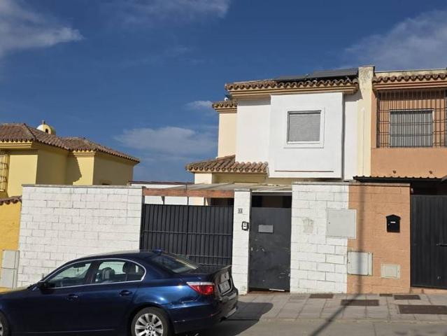Casa adosada en Venta en La Granja La Colina Los Pastores