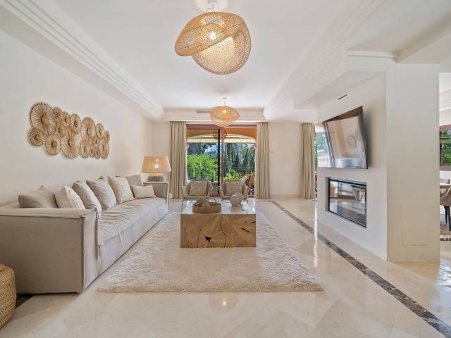 Casa adosada en Venta en La Dama de Noche La Alzambra