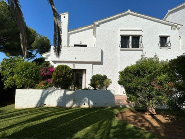 Casa adosada en Venta en La Dama de Noche La Alzambra