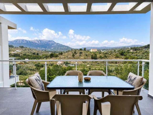 Casa adosada en Venta en La Empedrola