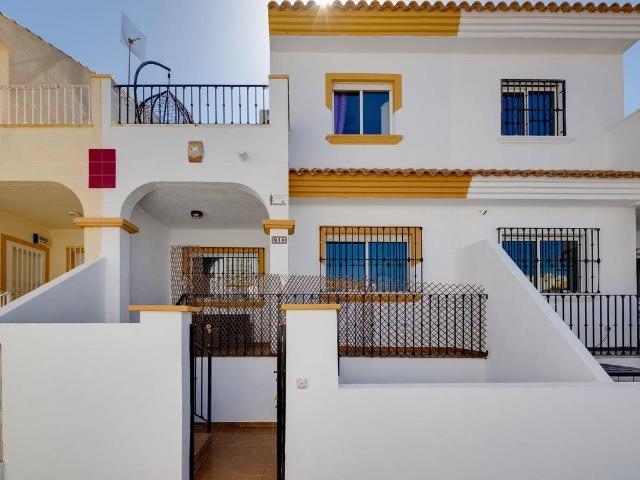 Casa adosada en Venta en La Florida