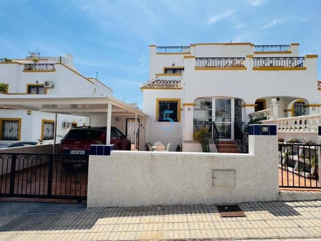 Casa adosada en Venta en La Florida