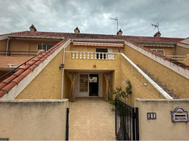 Casa adosada en Venta en La Florida