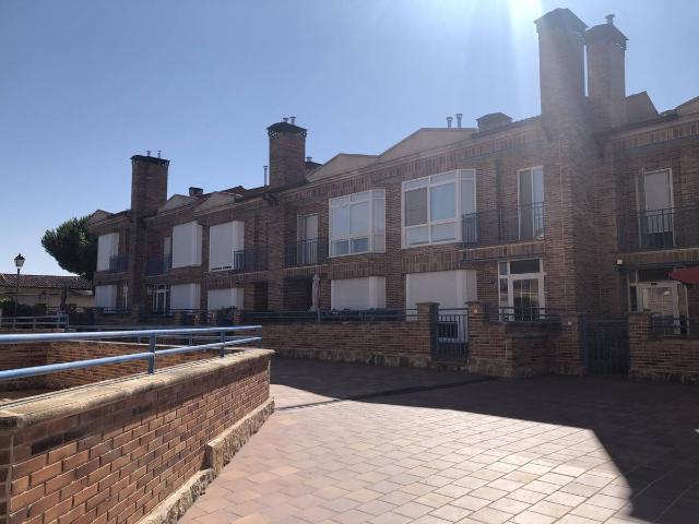 Casa adosada en Venta en La Lastrilla
