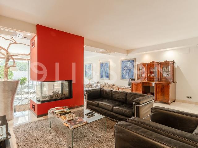 Casa adosada en venta en La Moraleja, El Soto de la Moraleja. Una vivienda familiar con amplios espacios en El Soto de La Moraleja. Casas adosadas La.