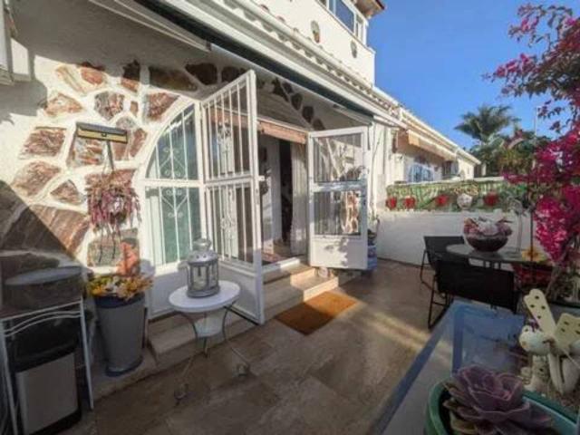 Casa adosada en venta en La Siesta El Salado Torreta El Chaparral 03184