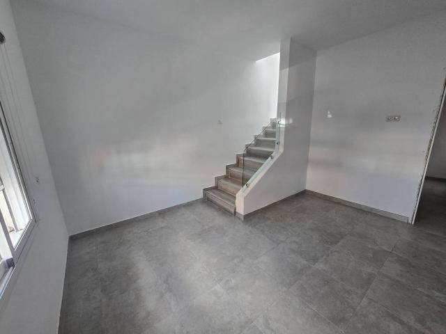 Casa adosada en Venta en La Paz
