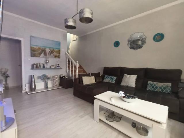 Casa adosada en Venta en La Paz