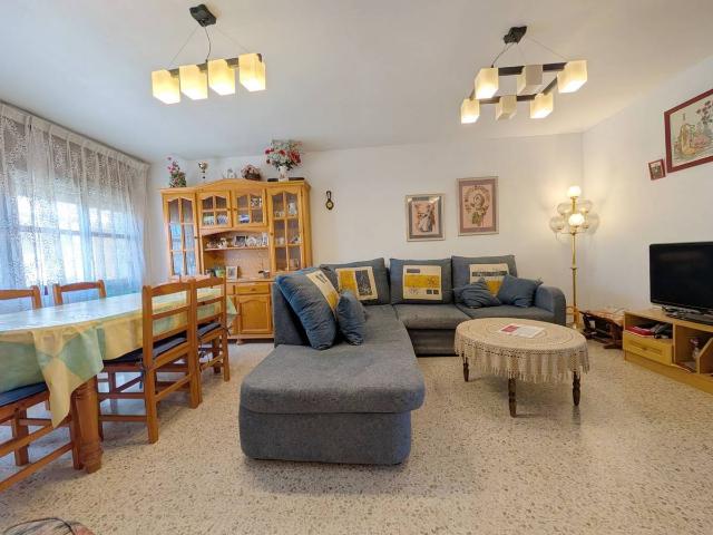 Casa adosada en Venta en La Puebla de Híjar