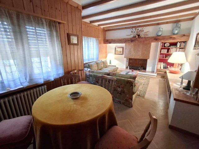 Casa adosada en Venta en La Roda