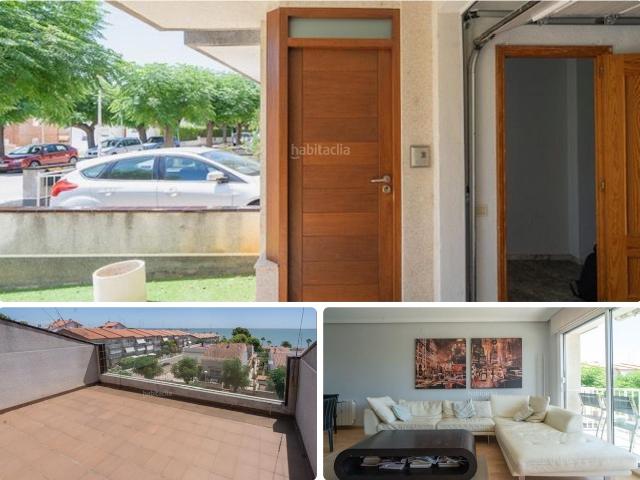 Casa adosada en venta en La Ràpita, Avinguda Catalunya Costa Dorada. Adosado en venta en Playa de Juanito, 3 dormitorios. Casas adosadas La.