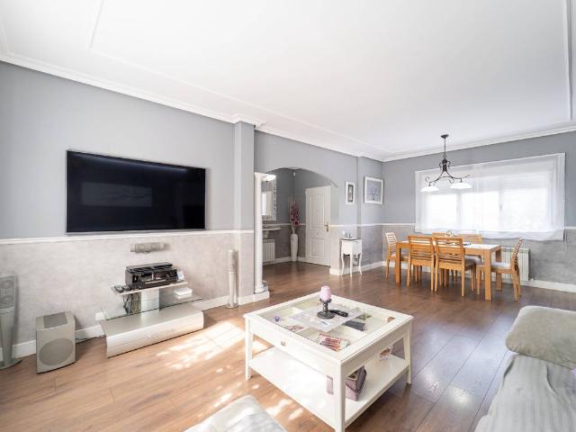 Casa adosada en Venta en La Torre de Esteban Hambrán